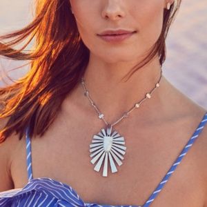 Gold Paula Necklace Kendra Scott